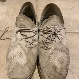 GREAT SHOES TO FLIP!